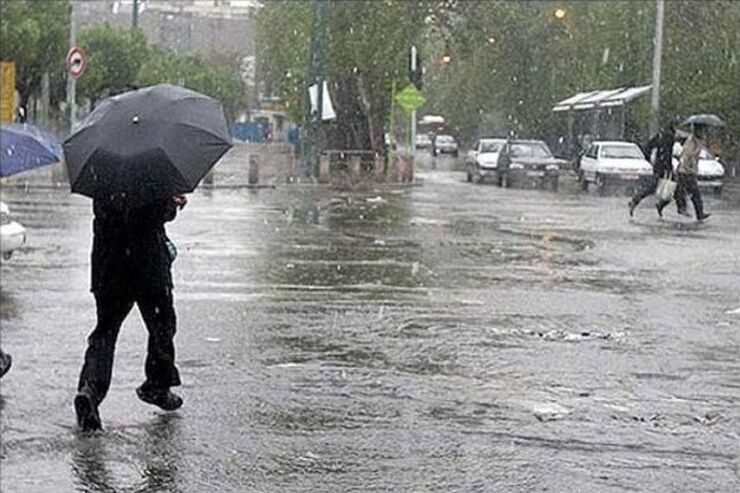 رئیس مرکز ملی پیش بینی و مدیریت بحران مخاطرات وضع هوا گفت: پیش بینی می‌شود در نقاط مختلف کشور شاهد رشد ابر‌های همرفتی، رگبار، رعد و برق و وزش باد شدید موقتی باشیم.