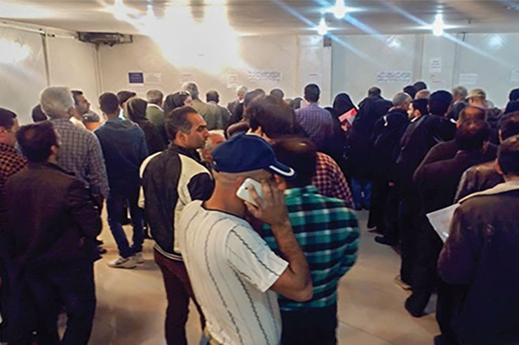 تکرار مداوم درخواست‌ها و منتظر ماندن برای دریافت پاسخ مناسب به مشکلات ثبتی سندی، تنها بخشی از گلایه شهروندانی است که این روز‌ها به دلایل مختلف، گذارشان به کوچه ثبت در خیابان امام خمینی۲۸ افتاده است.