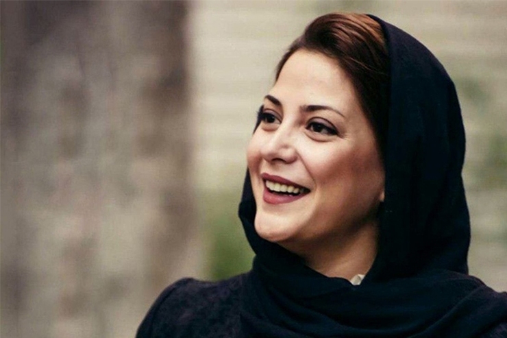 طناز طباطبایی در گفتوگویی با فریدون جیرانی از ماجرای بازیگر شدنش می گوید.