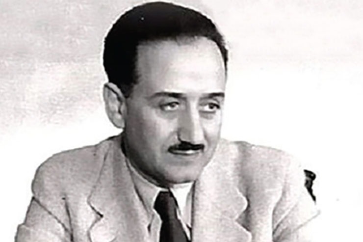 سیلونه، نویسنده خوش اقبالی در ایران بود، زیرا مهم‌ترین آثارش را خوش نام‌ترین مترجمان به فارسی برگرداندند. کسانی، چون محمد قاضی، مهدی سحابی، بهمن فرزانه و منوچهر آتشی.