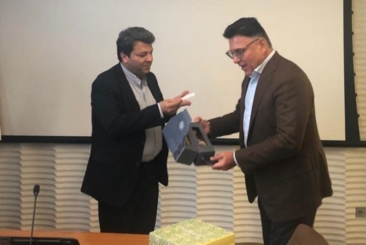 محمد خزاعی، رئیس سازمان سینمایی کشور، در دومین روز سفر خود به مسکو در راستای حمایت و تقویت ظرفیت‌های پخش و توزیع و شبکه اکران و عرضه محصولات سینمای ایران در نشستی با مدیران هلدینگ گازپروم مدیا پیرامون توسعه همکاری‌ها تبادل نظر کرد.