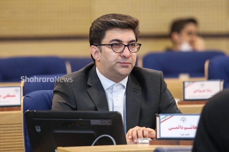 رئیس کمیسیون حقوقی و نظارت شورای اسلامی شهر مشهد مقدس گفت: براساس نص صریح قانون اساسی و همچنین منویات مقام معظم رهبری، «شوراها» از جایگاه رفیعی برخوردارند، ولی تصمیم‌سازی‌های اخیر بر خلاف این رویکرد بوده و به دنبال محدودسازی اختیارات شوراهاست.