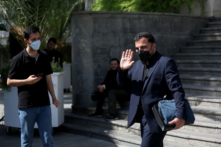 نشست کمیسیون اجتماعی مجلس به منظور طرح سوالات نمایندگان از وزیر ارتباطات و فناوری اطلاعات برگزار و ۲ سوال برای طرح به صحن علنی ارجاع شد.