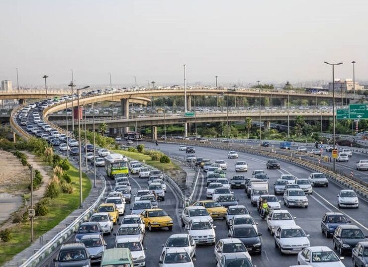 درباره ضرورت توجه به خط‌کشی معابر و رانندگی بین خطوط را در این اینفوگرافی مشاهده کنید.