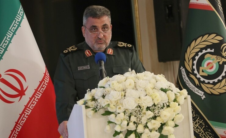 جانشین وزیر دفاع گفت: پاسخ ایران به تهدیدات دشمنان مبتنی بر دو اصل حق مشروع و اصل بازدارندگی به‌طور قطعی، سریع و کوبنده خواهد بود، اما درمورد کیفیت پاسخ به تهدید و پایان هر اشتباه و  خطایی، ایران تصمیم گیر نهایی است.