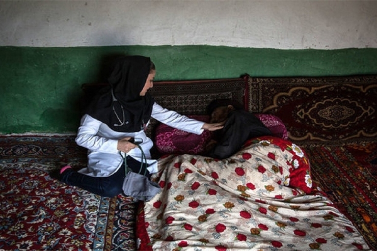 پزشکان شاغل در مناطق محروم، سقف کارانه نخواهند داشت