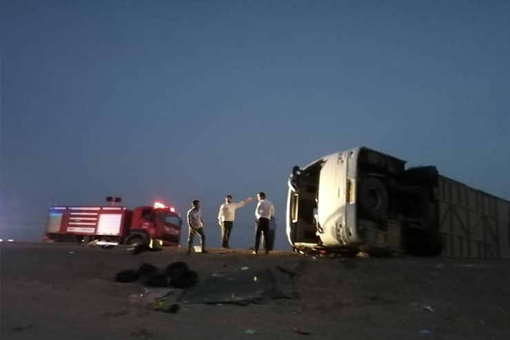 مدیرعامل جمعیت هلال احمر استان یزد از واژگونی اتوبوس در محور یزد به ابرکوه خبر داد و گفت: تیم‌های عملیاتی به ۲۲ مصدوم این حادثه امدادرسانی کردند.