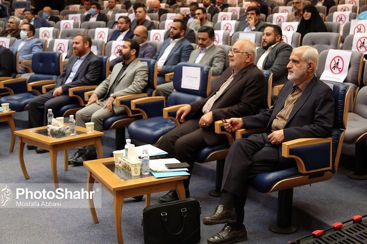 رئیس دیوان عدالت اداری، رئیس شورای عالی استان‌ها و رئیس کمیسیون حقوقی شورای شهر تهران در نخستین همایش ملی روسای کمیسیون‌های حقوقی شورای‌های اسلامی و مدیران حقوقی شهرداری‌های مراکز استان‌ها به سخنرانی پرداختند.