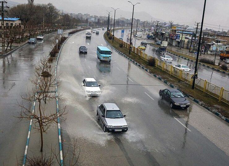 بارش های سیل آسای روزهای قبل در کشور به شهروندان هشدار می‌دهد که آمادگی لازم در برابر سیل را داشته باشند.