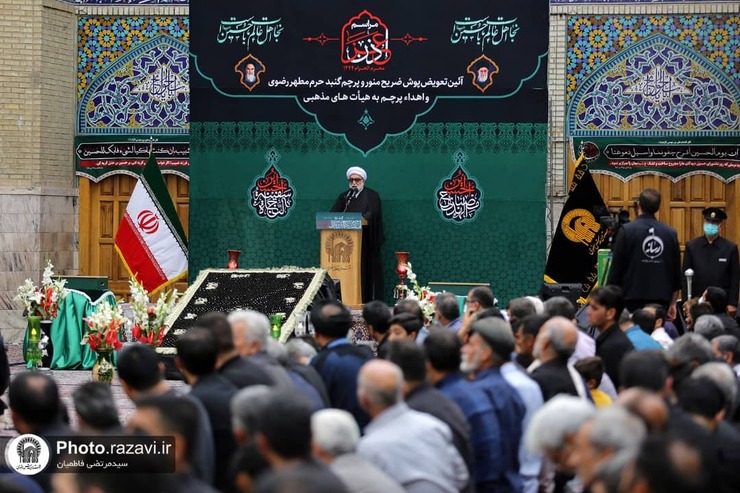 تولیت آستان قدس رضوی با تأکید بر لزوم توجه به بیان مطالب موثق از منابع معتبر در روضه‌خوانی‌های محرم، گفت: درس‌های حیات بخش نهضت حسینی در عزاداری‌ها باید تبیین و بیان شود.
