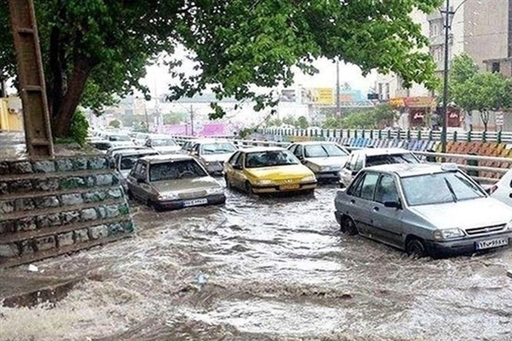 رئیس سازمان امداد و نجات جمعیت هلال احمر از افزایش تعداد فوتی‌های سیلاب اخیر کشور به ۵۶ نفر خبر داد.