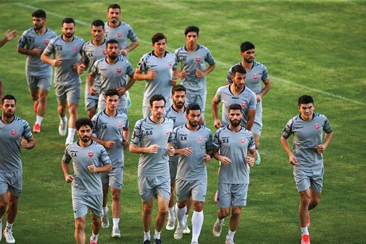 گران‌ترین بازیکن پرسپولیس در نقل و انتقالات ۱۴ میلیارد تومان آب خورد