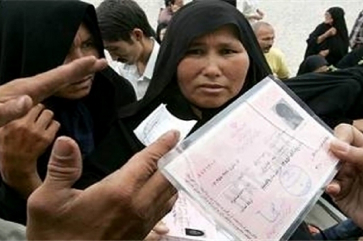 در صورت مشاهده تردد و سکونت اتباع سرشماری شده افغانستانی در استان دیگری به غیر از استان صادر کننده برگه سرشماری؛ طی مراحل قانونی از ایران طرد خواهند شد.