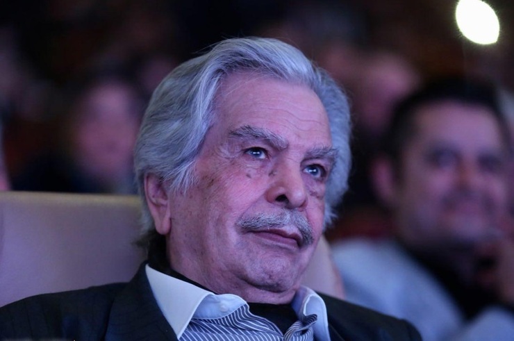 مرد هزارصدای ایران در فیلم هزاردستان، به جای شعبان «محمدعلی کشاورز»، رضا تفنگچی «جمشید مشایخی» و هزاردستان «عزت‌الله انتظامی» و «جمشید لایق» صحبت کرد. اسماعیلی به جای آنتونی کوئین در نقش حمزه در فیلم محمد رسول‌الله صحبت کرده بود.