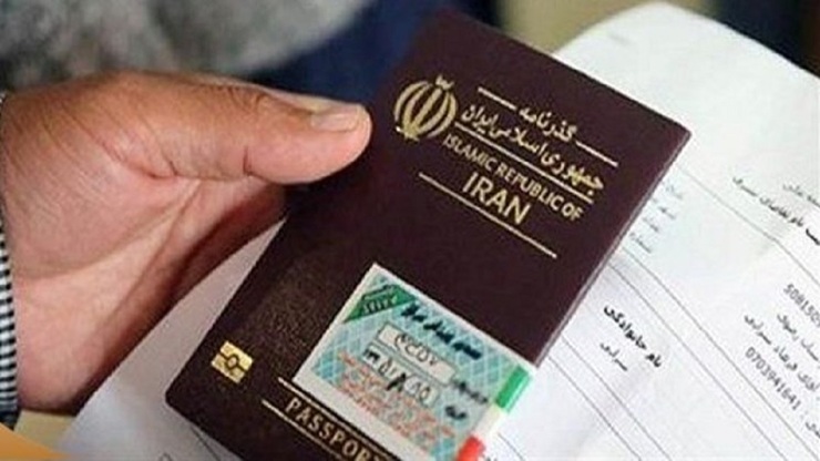 همزمان با برگزاری نماز جمعه مشهد مقدس برای اولین بار در کشور تمدید گذرنامه‌های زائران اربعین حسینی در میدان بیت‌المقدس صورت گرفت.