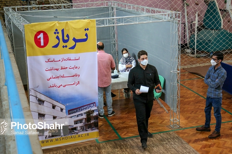 درحالی‌که دانشگاه علوم پزشکی مشهد به واکسیناسیون عمومی دانش‌آموزان اصرار دارد، آموزش و پرورش خراسان رضوی می‌گوید اجباری بر واکسیناسیون دانش‌آموزان در آستانه سال تحصیلی جدید نیست.
