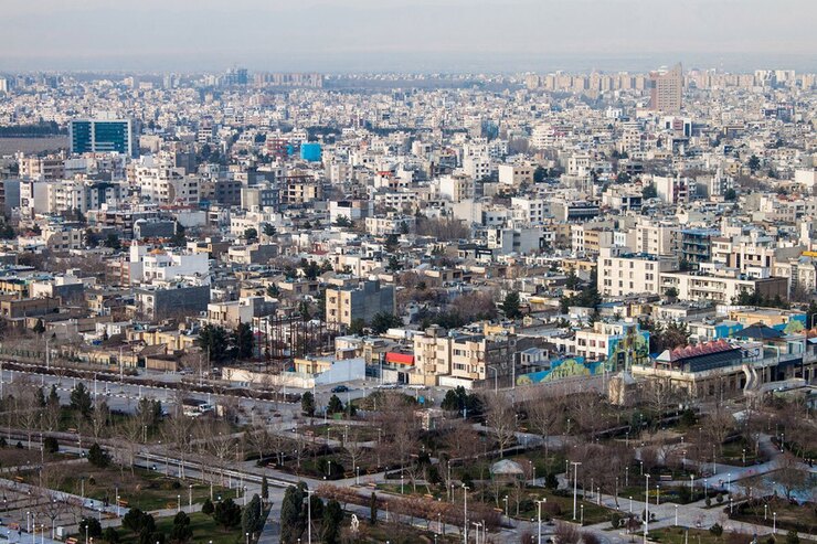 طبق آخرین آمار جمعیتی از مناطق مختلف شهر، حدود ۵۵.۵ درصد خانواده‌های مشهدی مستأجر هستند.