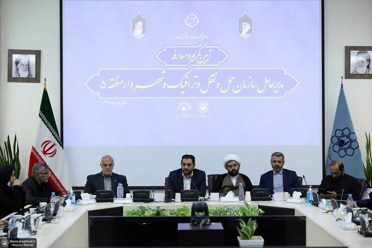 شهردار مشهد گفت: با کمال تاسف شاهد بی‌نظمی و ایجاد اختلال عجیب در سیستم حمل‌ونقل جاده‌ای بودیم که کاری قبیح و دور از شان امام رضا (ع) بود. از دستگاه قضا و دولت درخواست کردم به صورت قانونی با این اخلال‌گران برخورد شود.