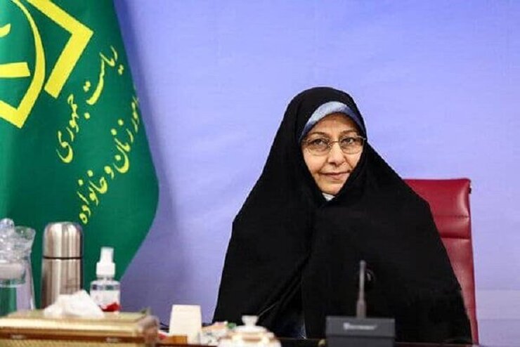 معاون امور زنان و خانواده رئیس جمهوری خبر استعفای خود را تکذیب کرد .
