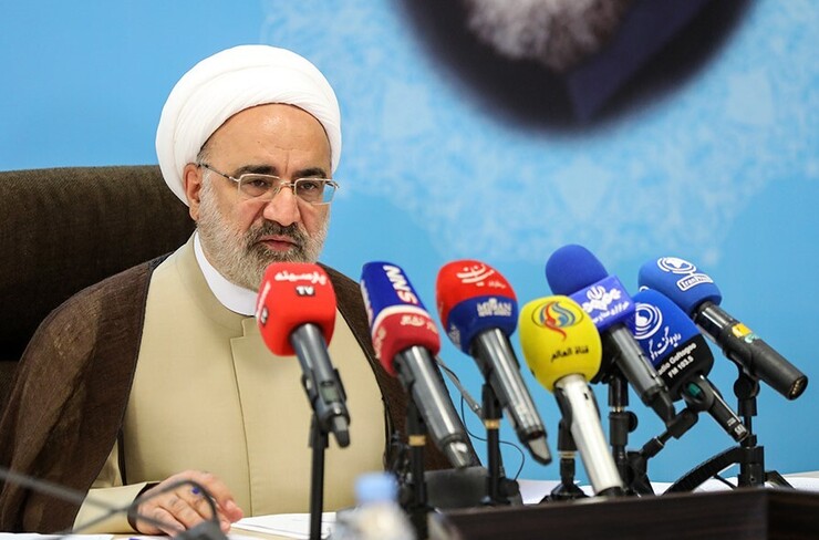 معاون اول قوه قضائیه تاکید کرد: کسانی که مدعی حقوق بشر هستند می‌توانند بیایند و از زندان کشور بازدید کنند.