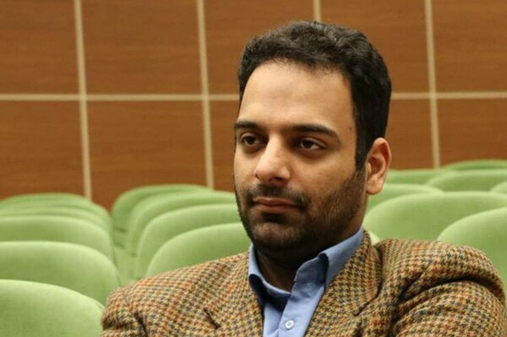 میلاد عرفان پور بر این باور است که بدون آمار و ارقام مستند نمی‌توان به سادگی درباره افزایش یا کاهش مخاطب‌های شعر و کتاب‌های شعر در این دوره و زمانه قضاوت کرد.