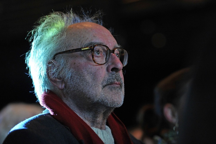 روزنامه فرانسوی لیبراسیون به نقل از افراد نزدیک به ژان لوک گدار (Jean-Luc Godard) گزارش داده که این کارگردان فرانسوی، روز سه شنبه در سن ۹۱ سالگی درگذشته است.