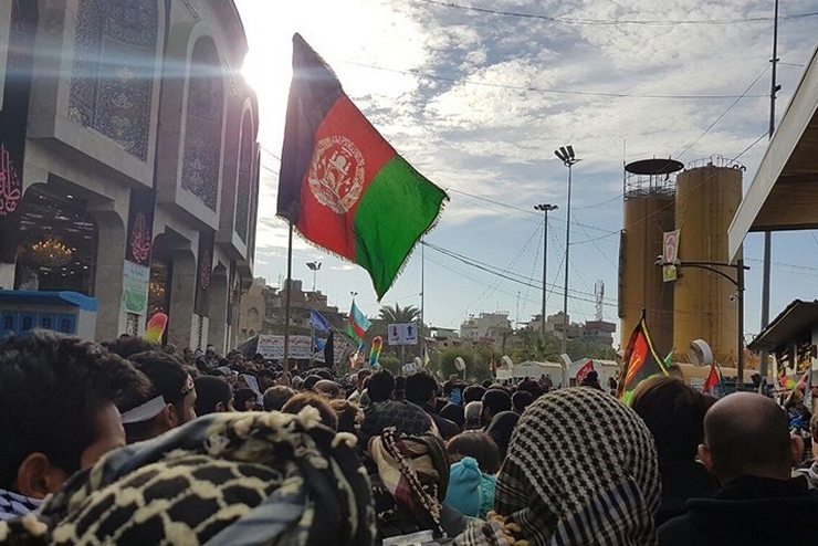 با گذشت یکسال از تحولات اخیر در افغانستان، روند صدور پاسپورت برای مهاجران افغانستانی در ایران به تعویق افتاده است.