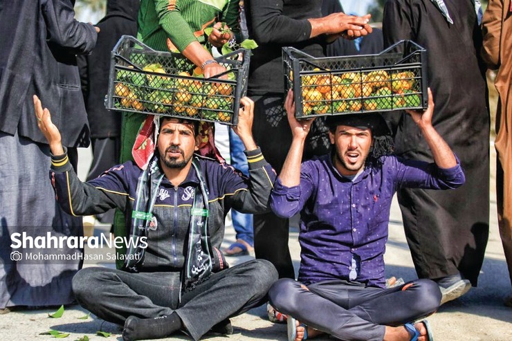 این روز‌ها در کشور عراق تا دلتان بخواهد موکب برپا شده است و مردم با جان و دل از زوار امام‌حسین (ع) پذیرایی می‌کنند.