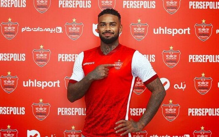 باشگاه پرسپولیس به دنبال راهی برای تمدید قرارداد با ستاره هلندی خود است.