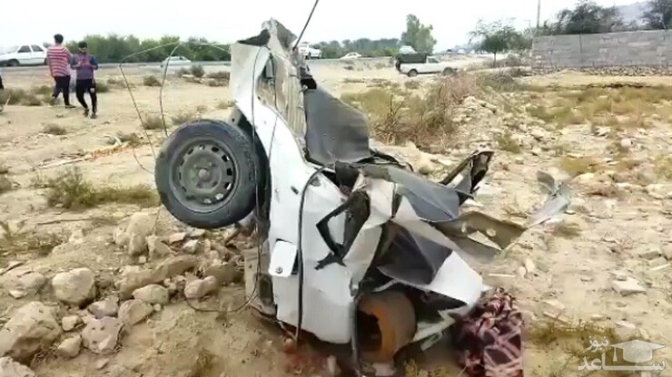 نصف شدن پراید در تصادف امروز جاده دهلران - مهران خبرساز شد. گفتنی است بر اساس آمارهای رسمی خودروی پراید بیشترین سهم از خسارات تصادف های رانندگی دارا است.