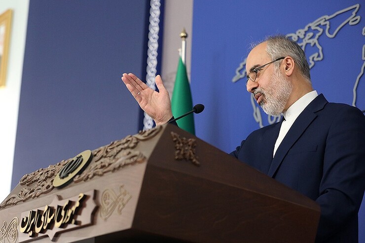 سخنگوی وزارت امور خارجه، اقدام آمریکا در اعلام تحریم علیه برخی شهروندان و شرکت‌های ایرانی به اتهام واهی دست داشتن در حملات سایبری علیه آمریکا را قویا محکوم کرد.