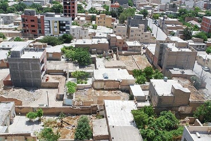 معاون وزیر راه و شهرسازی گفت: در حال حاضر سیاست‌ها و ضوابط کالبدی متضمن تشویق نوسازی محله‌ای در بافت‌های فرسوده و ناکارآمد شهری توسط شورای عالی معماری و شهرسازی به تصویب رسیده است و فکر می‌کنم یک تا دو هفته زمان ببرد تا به مراجع صدور پروانه ابلاغ شود.