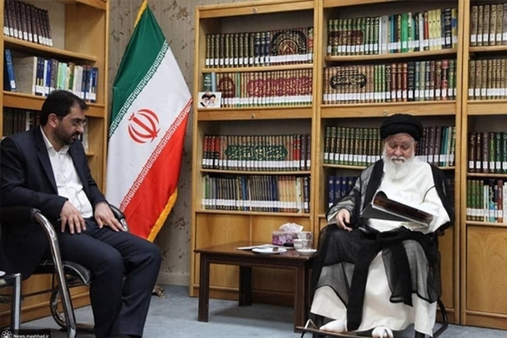 آیت‌الله علم الهدی، نماینده ولی فقیه در خراسان رضوی به همراه سیدعبدالله ارجائی شهردار مشهد مقدس در مراسم پیاده‌روی جاماندگان اربعین در مشهد شرکت کردند.
