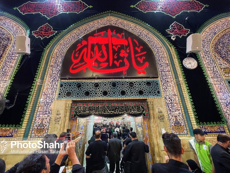 چهل روز از واقعه کربلا گذشته است و اربعین برای بزرگداشت بزرگترین حماسه تاریخ برپا می شود. خواندن زیارت اربعین یکی از اعمال مستحب است که ثواب و فضایل زیادی دارد.