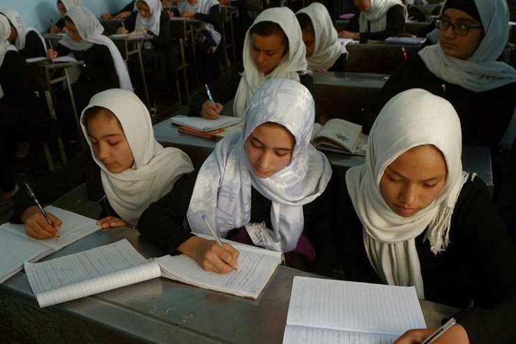 نمایندگی سازمان ملل در افغانستان با ابراز نگرانی از ادامه تعطیلی مدارس دخترانه در افغانستان از طالبان خواست تا در این خصوص تجدیدنظر کند.