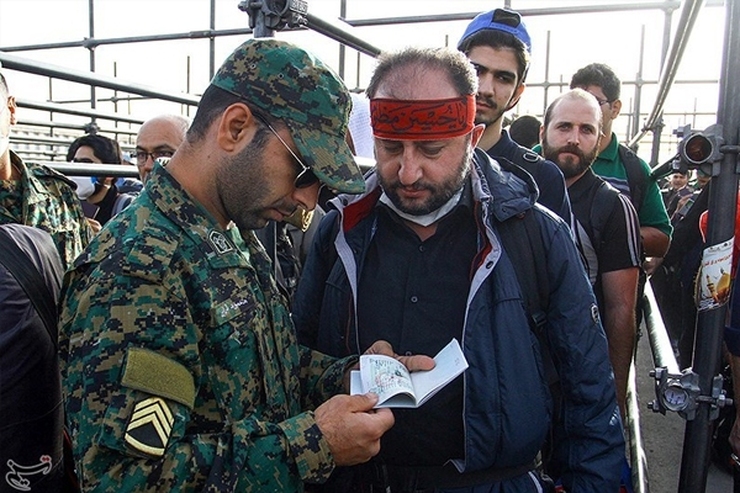 فرمانده کل انتظامی کشور با اشاره به اینکه گذرنامه هایی که اعتبار ندارند، به مدت شش ماه تمدید خواهد شد، گفت: زائران قبل از مراجعه به مرزها برای تمدید گذرنامه اقدام کنند.