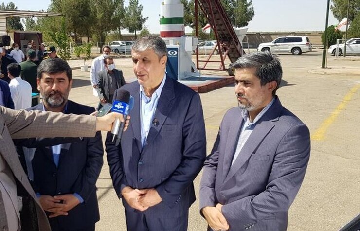 رییس سازمان انرژی اتمی گفت: پیش بینی می کنم ظرف سه سال توسعه خوبی در حوزه سامانه پرتودهی چندمنظوره گاما داشته باشیم و از کسانی که دارای مراکز و سیستم های سورتینگن هستند و لجستیک لازم را دارند در این طرح مشارکت کنند.