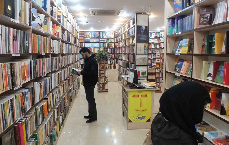 سیر صعود قیمت کاغذ و کتاب چنان قدرتمندانه به پیش می‌رود که همه تلاش‌ها طی این سالیان مبنی بر فرهنگ سازی و ایجاد علاقه و گرایش در مردم به کتاب، در مقابل آن گم است.