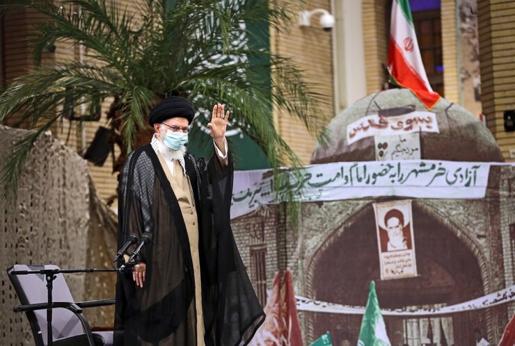 ویدئو| رهبر انقلاب: دفاع مقدس مردم را یکپارچه کرد؛ حرکت نظامی دشمن خلاف انتظار نبود