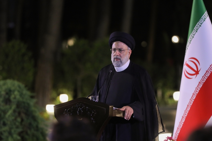 رئیس‌جمهور نیروی انسانی نخبه را پرچمدار شعار «ما می‌توانیم» در کشور خواند و گفت: موفقیت‌های نخبگان کشور در المپیاد‌های علمی جهانی، از مهم‌ترین مصادیق امیدآفرینی در کشور و بسط روحیه خودباوری در جامعه است.