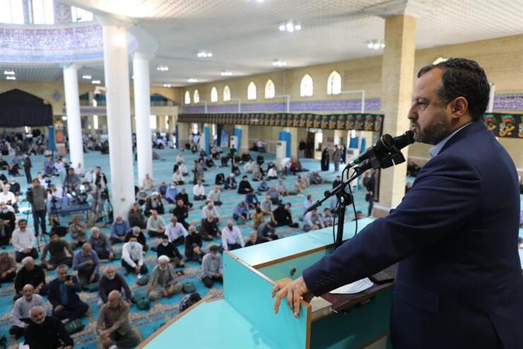 وزیر اقتصاد با بیان اینکه کنترل نرخ ارز یک لنگر تاریخی بود، گفت: افزایش ارز اثر بی‌ثبات کننده در بازار داشته و تاثیر مستقیمی بر روی قیمت سایر محصولات می‌گذارد، اما با کنترل نرخ ارز جلو بی‌ثباتی بازار گرفته شد.