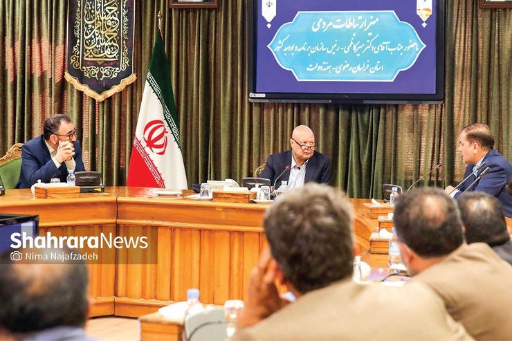 دستور پرداخت ۱۴۰۰‌میلیارد‌تومان اوراق مشارکت ساخت قطار شهری مشهد تا پایان سال، یکی از مهم‌ترین دستورات رئیس سازمان برنامه و بودجه کشور بود که دیروز در سفر به مشهد و در جلسه «میز خدمت و ارتباطات با مردم» صادر شد.