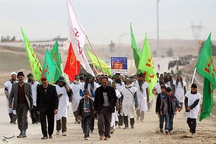 اعضای کاروان پیاده انصارالحسین (ع) که مسیر مشهد تا کربلا را با هدف نشر و گسترش معارف حسینی با پای پیاده طی می‌کنند، امروز یکشنبه 6 شهریور وارد خاک عراق شدند.