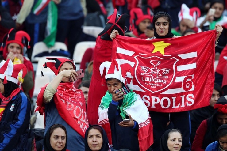 طبق شینده‌ها قرار است حدود چهار هزار بانوی پرسپولیسی در جریان بازی این تیم مقابل صنعت نفت آبادان به ورزشگاه آزادی تهران بروند.
