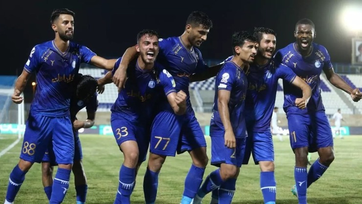 سرمربی استقلال قصد دارد یک بازیکن را در نیم فصل کنار بگذارد.