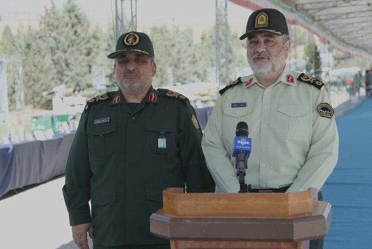 فرمانده کل انتظامی تاکید کرد: امروز با پهپاد‌ها و سامانه‌های هوشمند مرز‌ها را برای قاچاقچیان و گروهک‌های ضد انقلاب ناامن کردیم.  