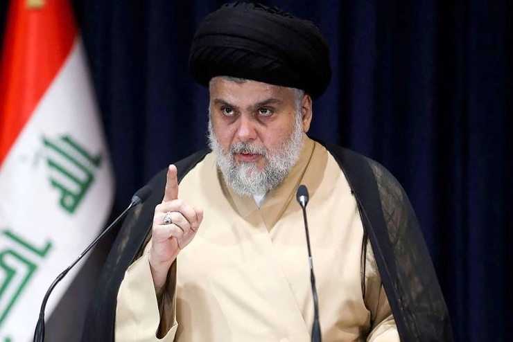 صدر به دنبال تحمیل چیزی است که با اجماع نمی‌تواند به دست آورد. برای دو دهه، نخبگان سیاسی عراق صدر را تحت کنترل داشتند. با این وجود، در سراسر طیف سیاسی بغداد، امروز تنها اتفاق نظر این است که نظم شکل گرفته عراق در دوره پس از ۲۰۰۳ میلادی شکست خورده است. سیستم در حال فروپاشی است.