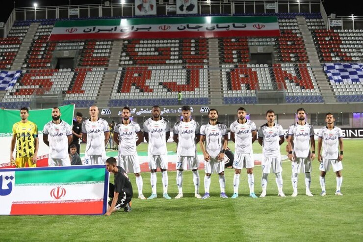 باشگاه استقلال از برنامه ریزی سازمان لیگ شاکی است. سران این باشگاه خطاب به سازمان لیگ گفته‌اند که چرا هر هفته پرسپولیس بعد از آن‌ها به میدان می‌رود؟