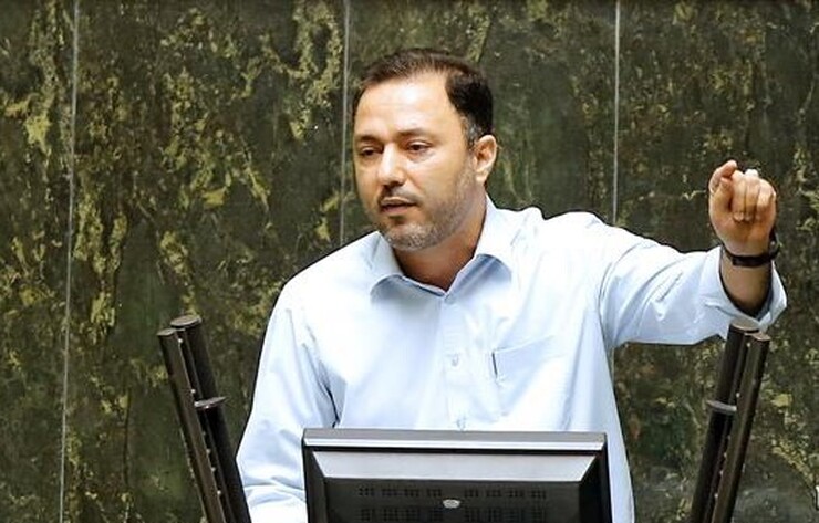 نماینده مردم کرج در مجلس با بیان اینکه زاهدی‌وفا اهل تعامل با مجلس نیست، گفت: وزارتخانه تعاون را نمی‌توان به صورت مستقل اداره کرد چرا که امورات بیش از ۴۰ میلیون نفر از اقشار ضعیف جامعه وابسته به این وزارتخانه است.