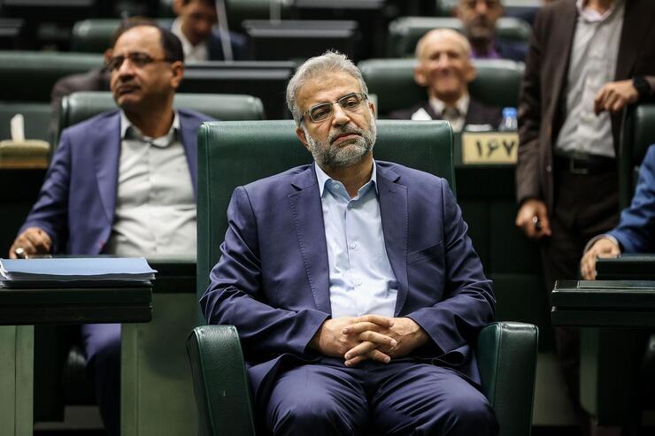 محمدهادی زاهدی‌وفا با توجه به عدم کسب اکثریت آرا نمایندگان مجلس، وزیر کار نشد.